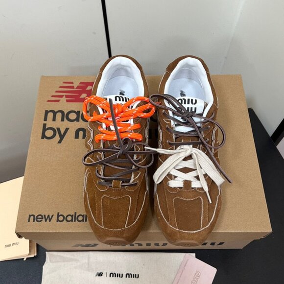 💯Authentic New Balance X Miu Miu 530 Sneakers - Picture 1 of 9